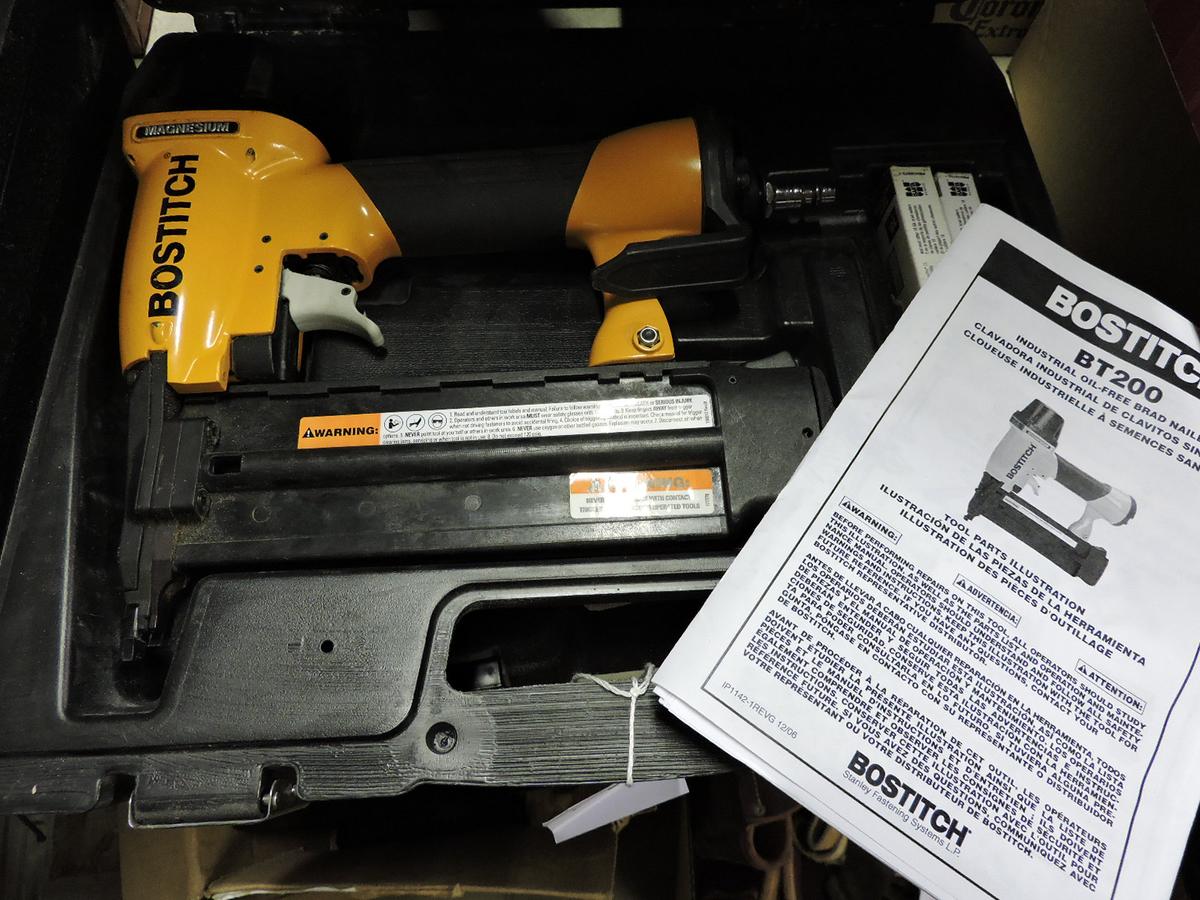 Bostitch Oil Free 18 Gauge Brad Nailer - Model: BT200 -- with Case