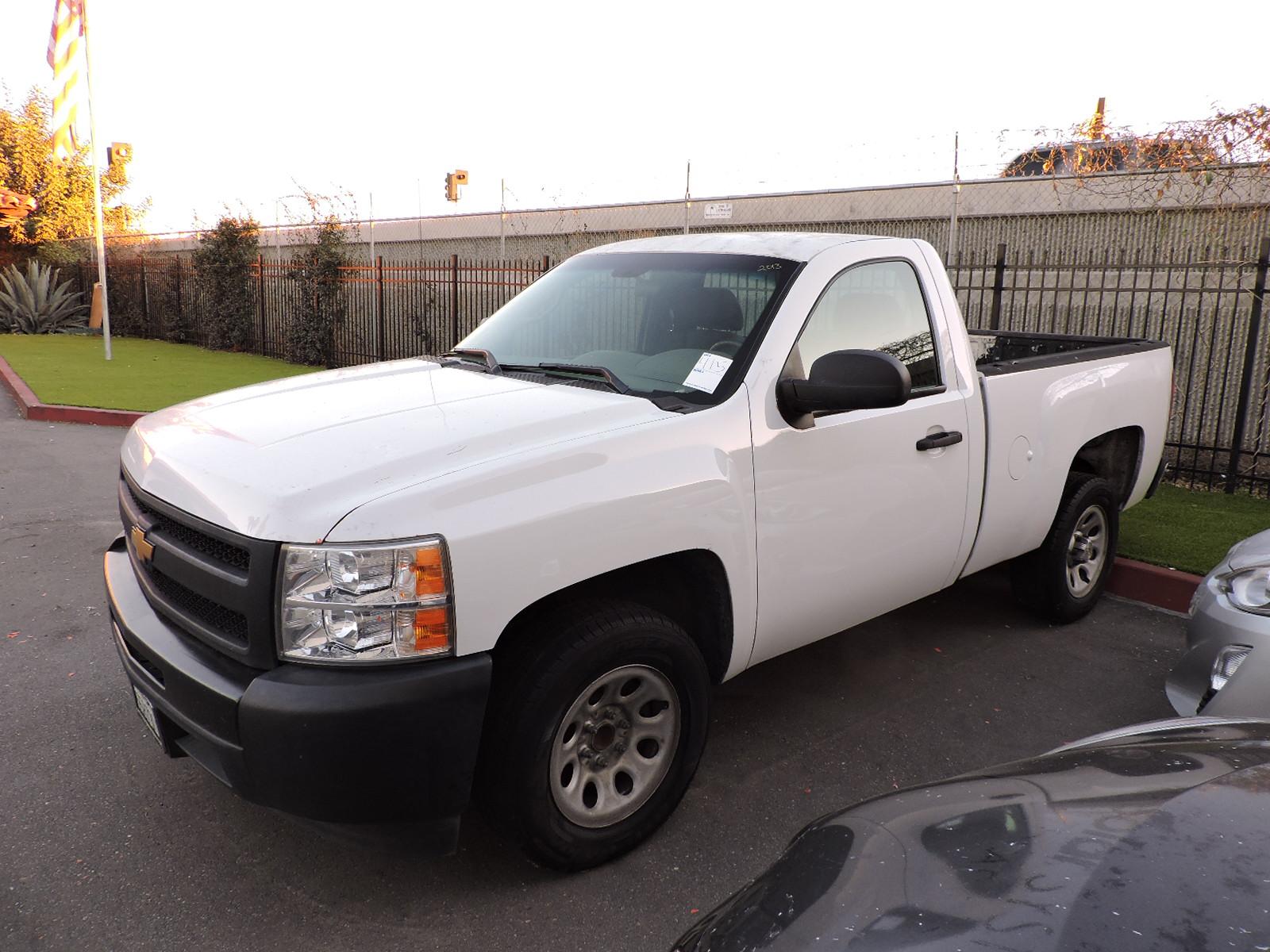 2013 Chevrolet Silverado 1500 Regular Cab 2WD wit 116,000 Miles