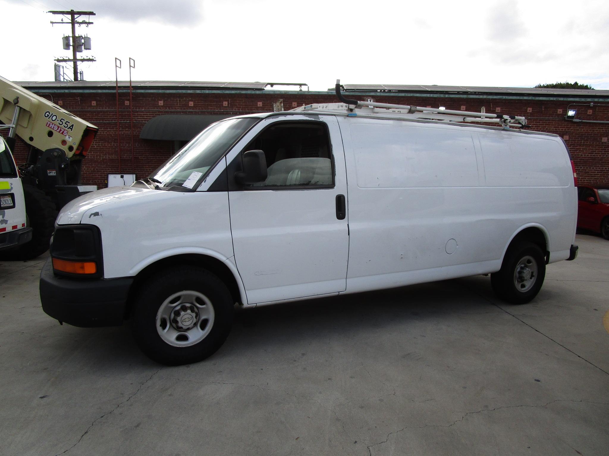 2005 Chevrolet G2500 Express Cargo Van - Gasoline 4.8L - 261,314 Miles - Runs & Drives / SEE CHANGE