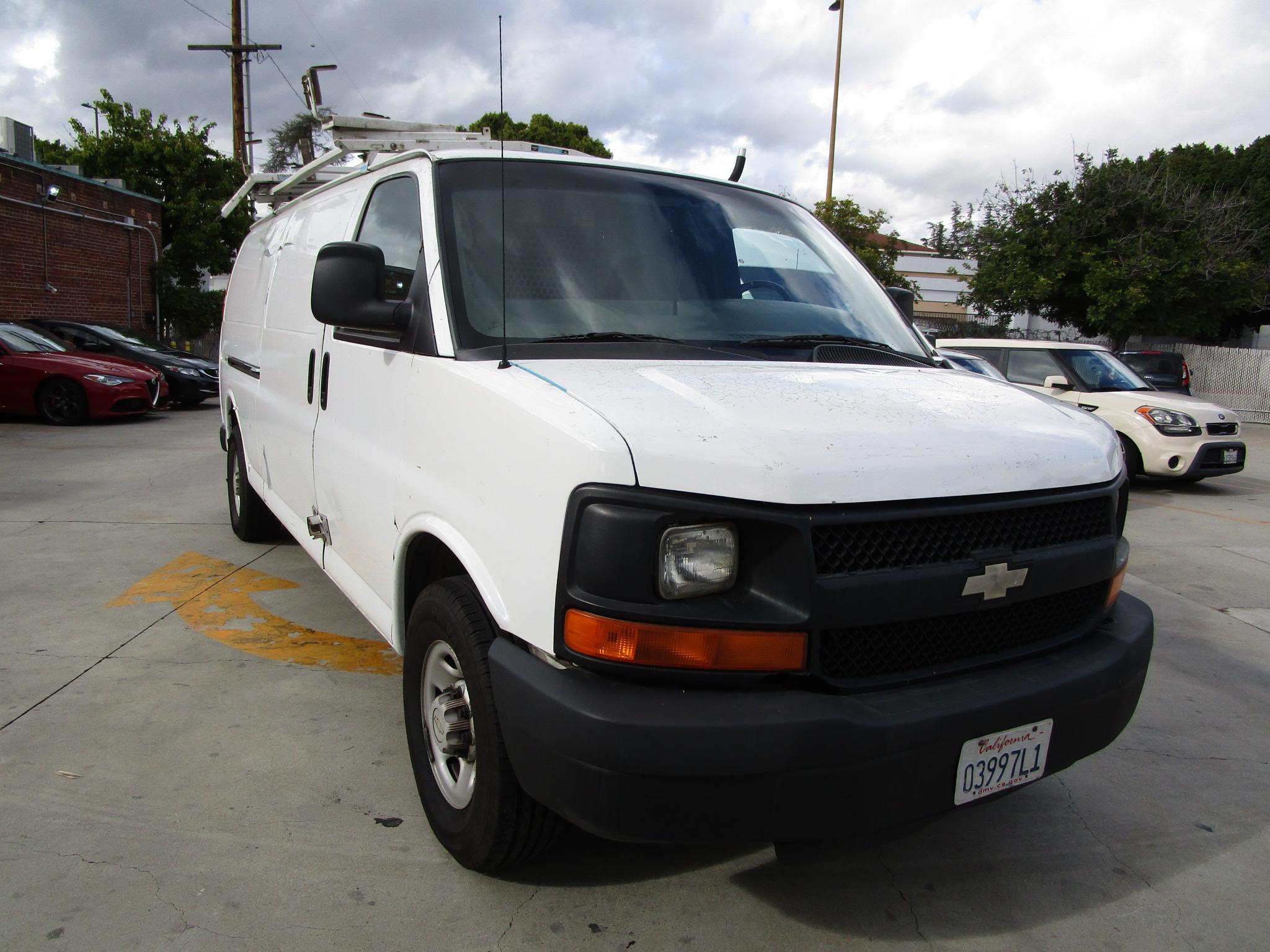2005 Chevrolet G2500 Express Cargo Van - Gasoline 4.8L - 261,314 Miles - Runs & Drives / SEE CHANGE
