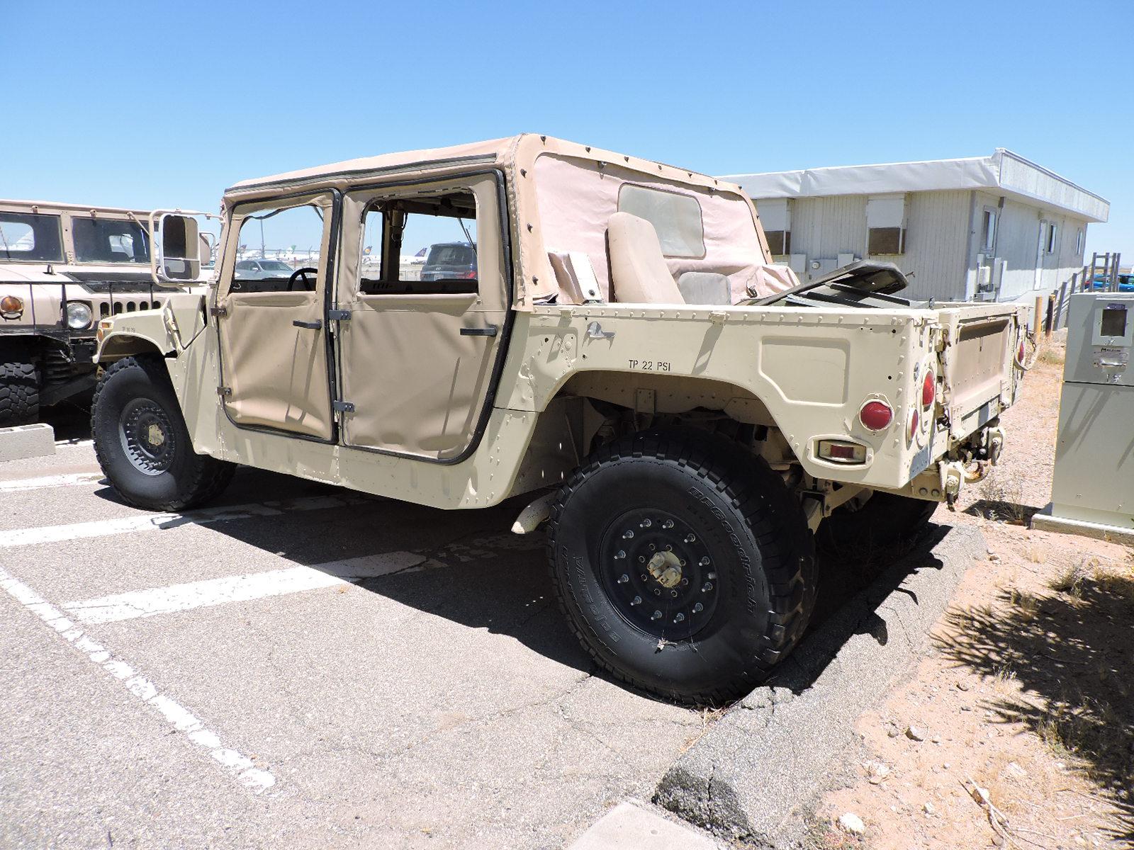 HUMVEE -- AM GENERAL 1.25 Ton, 4X4, W/E, HMMWV M-998.  Date: February 1991.  3411 Miles.