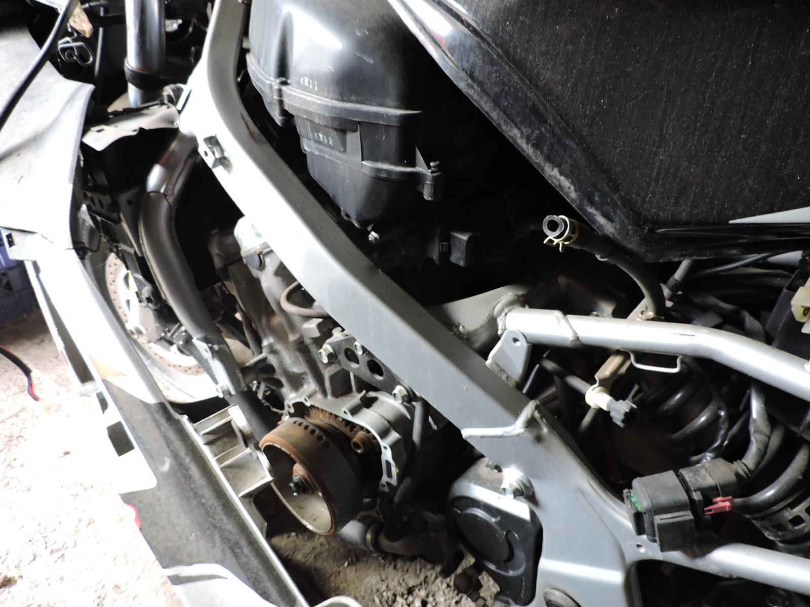 Non-Running HONDA CBR 600 F2 -- As Pictured, Please Inspect in Person