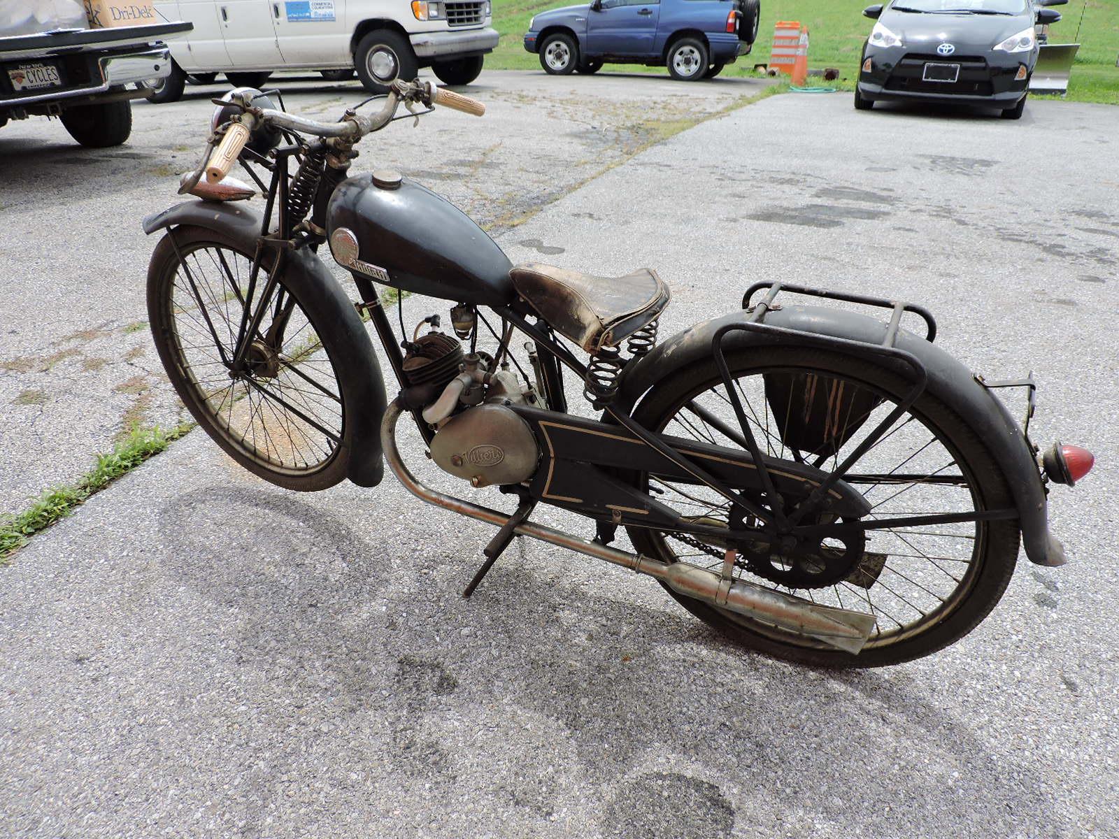 1940-ish 'INDIAN / JAMES?' Motorbike - Single Cylinder -- READ DESCRIPTION !!!