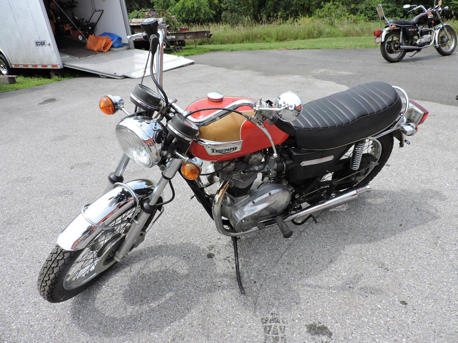 1973 Triumph Bonneville 750 - Dual Carb. - 9080 Original Miles