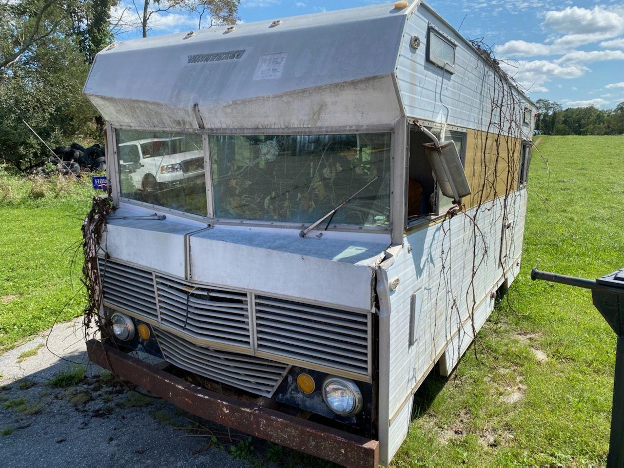 1970 WINNEBAGO RV in Need of Full Restoration