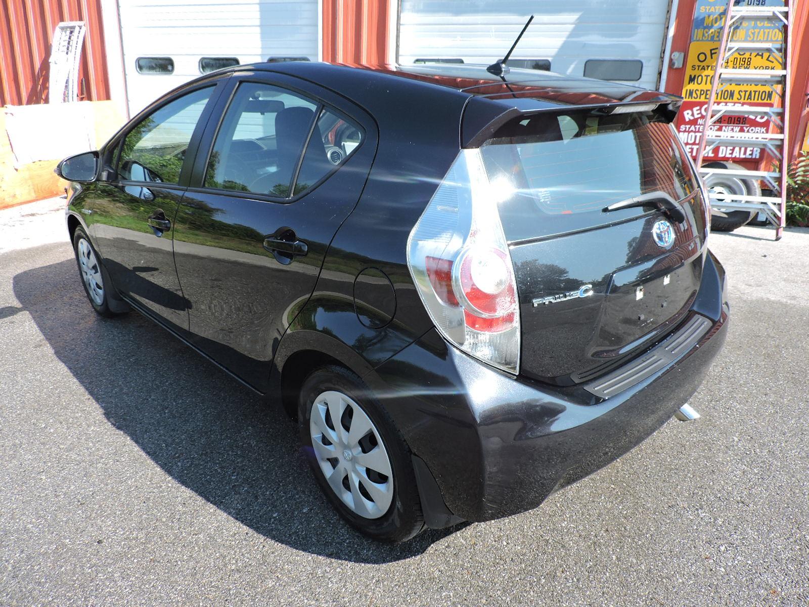 2012 Toyota Prius Hatch - 23,691 Miles -- Black with Gray / Looks NEW