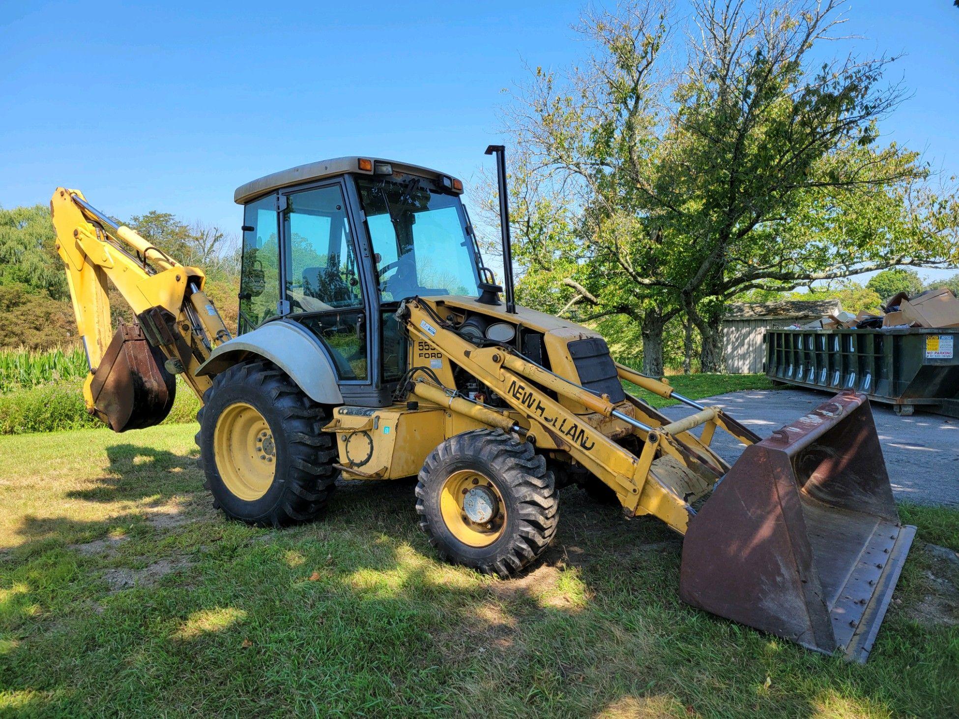 1998 FORD - NEW HOLLAND 555 CP4 4WD Back-Hoe / Loader -- 2807 Hours