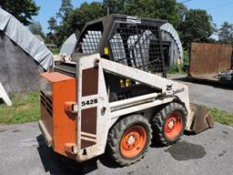 1989 Melroe BOBCAT 542B Skid Steer - with Bucket -- 654 Original Hours