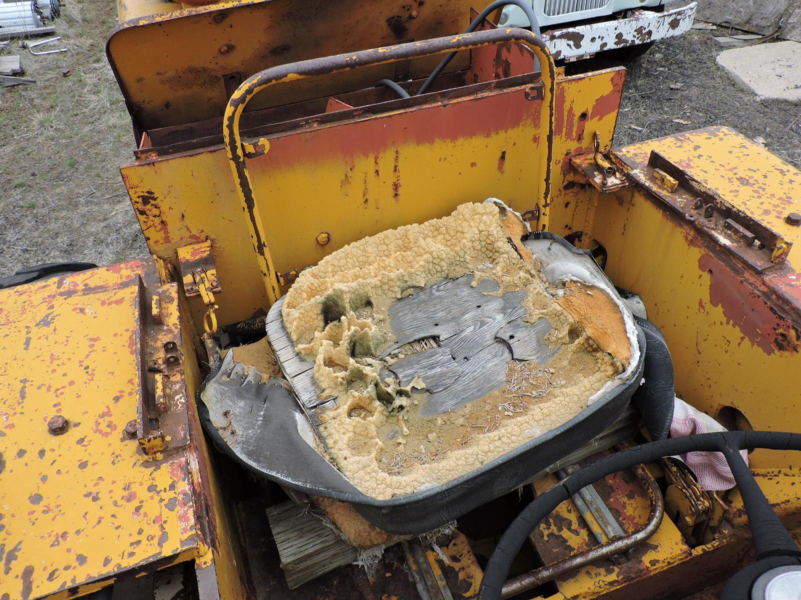 CATERPILLAR Tough Payloader - Model: HO / Front-End Loader with Cummins