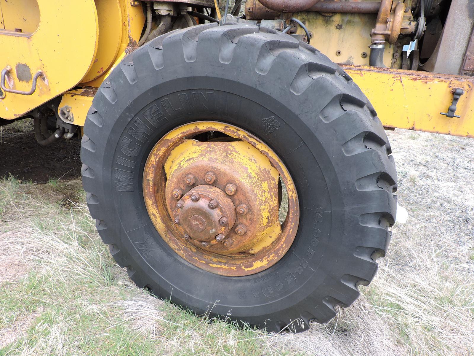 CATERPILLAR Tough Payloader - Model: HO / Front-End Loader with Cummins