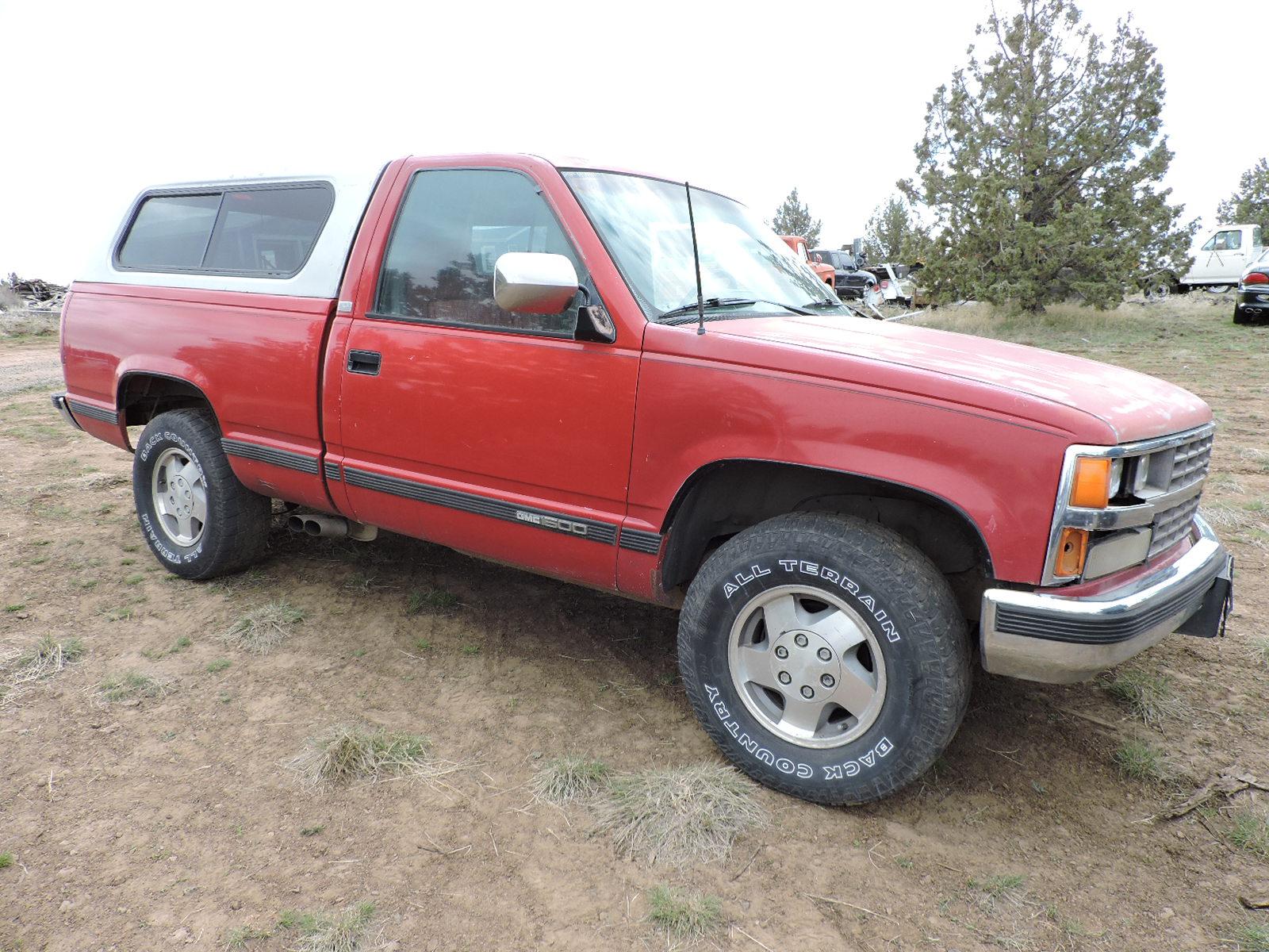 1989 GMC Sierra 1500 Regular-Cab Short-Bed Pickup / 4X4 with Manual Trans.