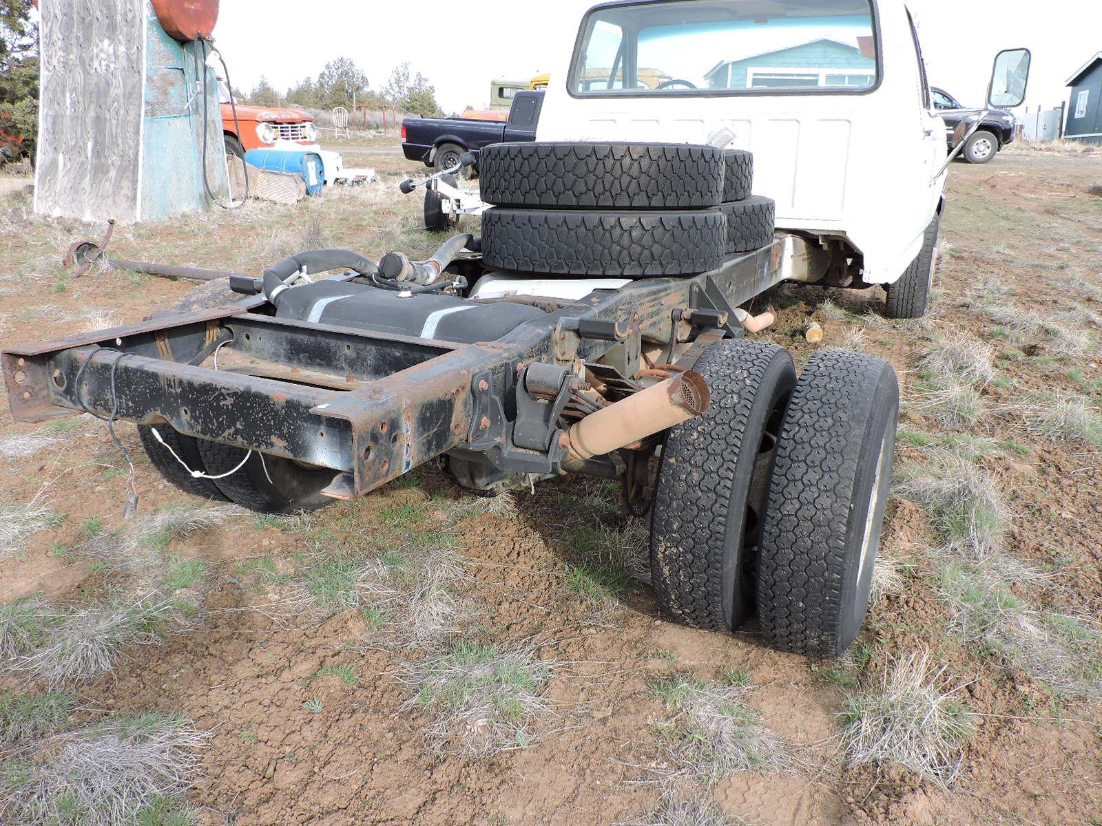 1991 Ford Regular Cab F-Super Duty (essentially an F450 by Springs and Brakes)