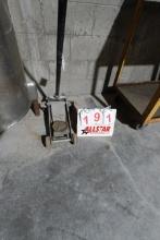 1 TON FLOOR JACK