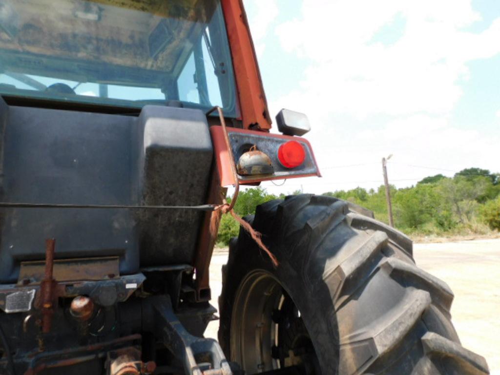 *SOLD* 3688 CASE IH DIESEL CAB FARM TRACTOR