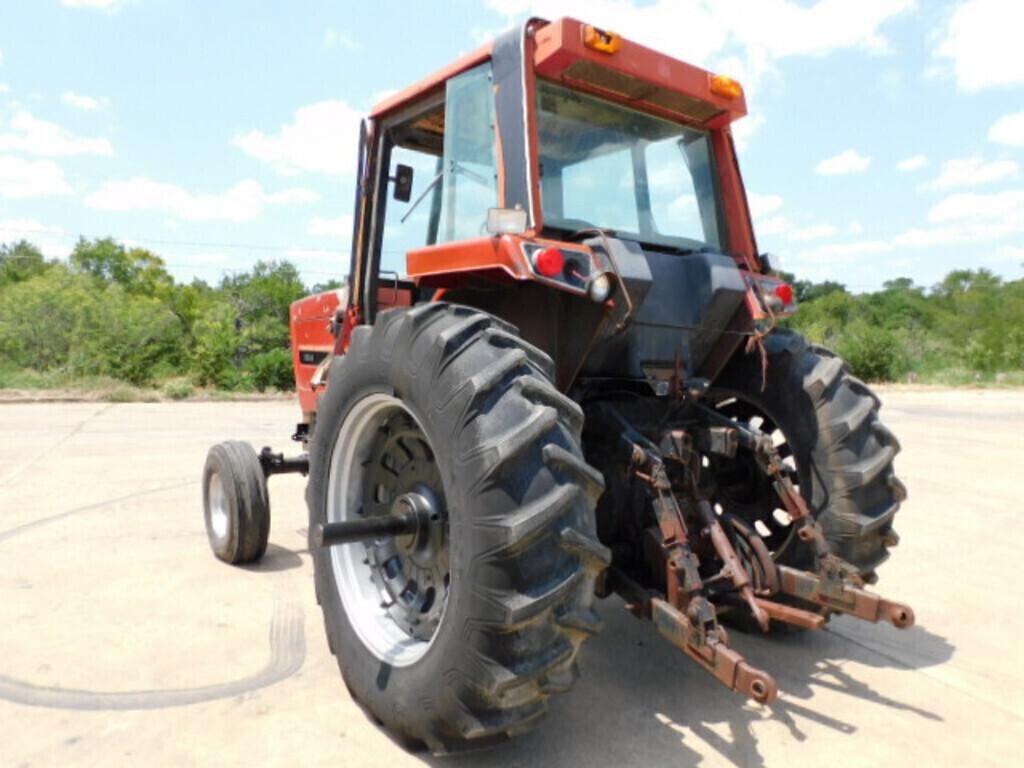 *SOLD* 3688 CASE IH DIESEL CAB FARM TRACTOR