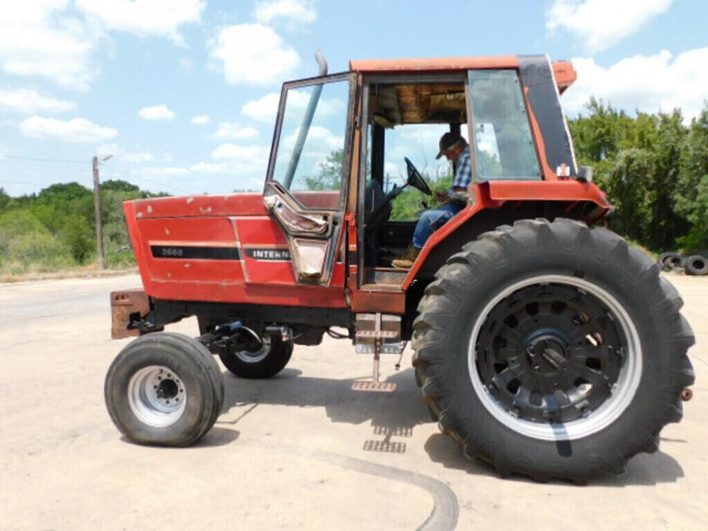 *SOLD* 3688 CASE IH DIESEL CAB FARM TRACTOR