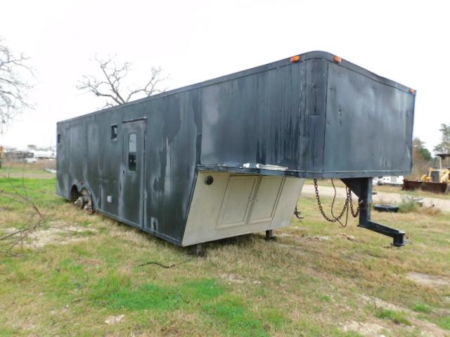 8X32 ENCLOSED CARGO TRAILER