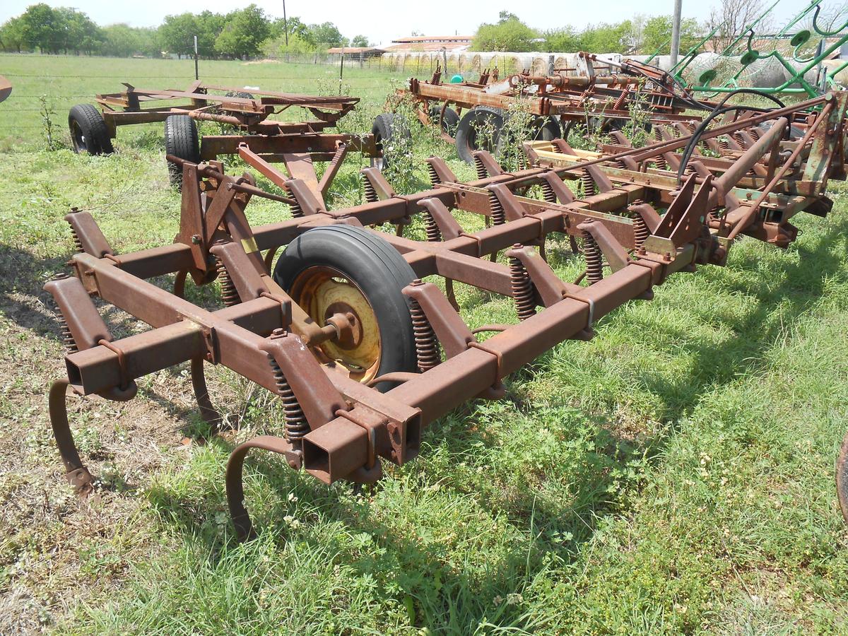 *NOT SOLD*JOHN DEERE 21 FT FIELD CULTIVATOR