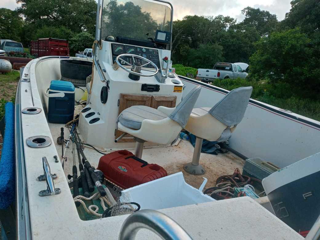 *NOT SOLD*20FT BAYLINER CENTER CONSOLE BOAT & TRAILER