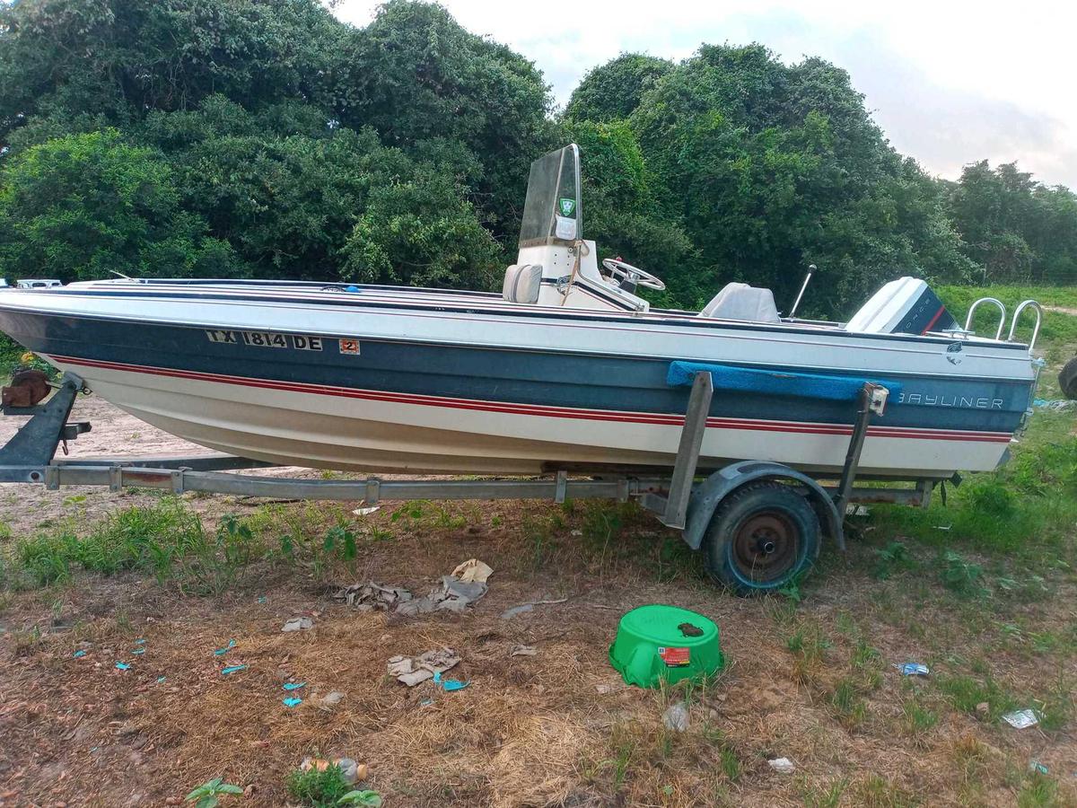 *NOT SOLD*20FT BAYLINER CENTER CONSOLE BOAT & TRAILER