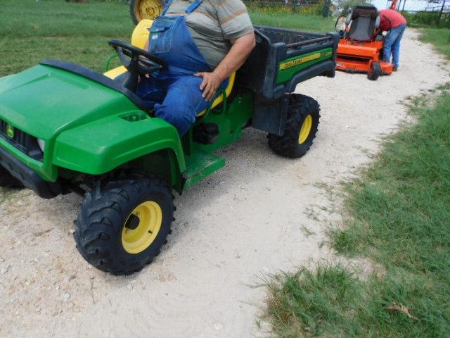 *SOLD* 2012 JOHN DEERE GATOR WITH TILT BED TX4X2