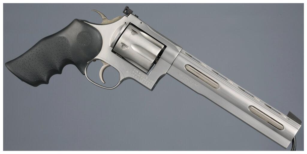 Dan Wesson Model 7445 V8S Double Action Revolver