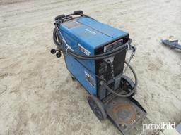 MILLER MATIC 252 WELDER **RUNS PERFECT**