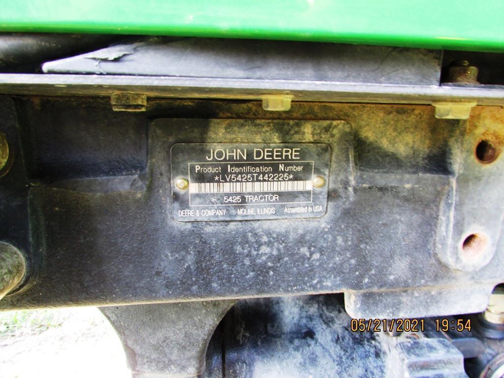 JOHN DEERE 5425 TRACTOR W/ JOHN DEERE 542 SELF LEVELING LOADER MFWD...81Hp.......CAB/AIR SN#LV5425T4