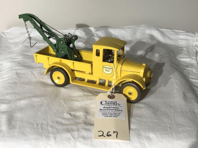 Arcade Int. Harvester Cast Iron Wrecker Truck