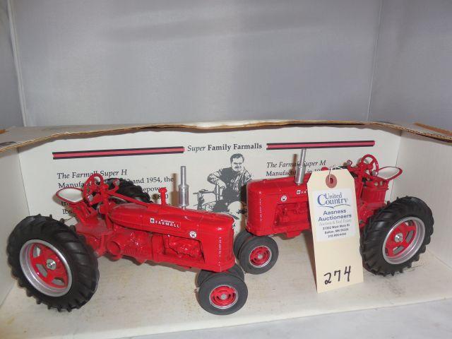 Ertl Farmall Super H & Super M