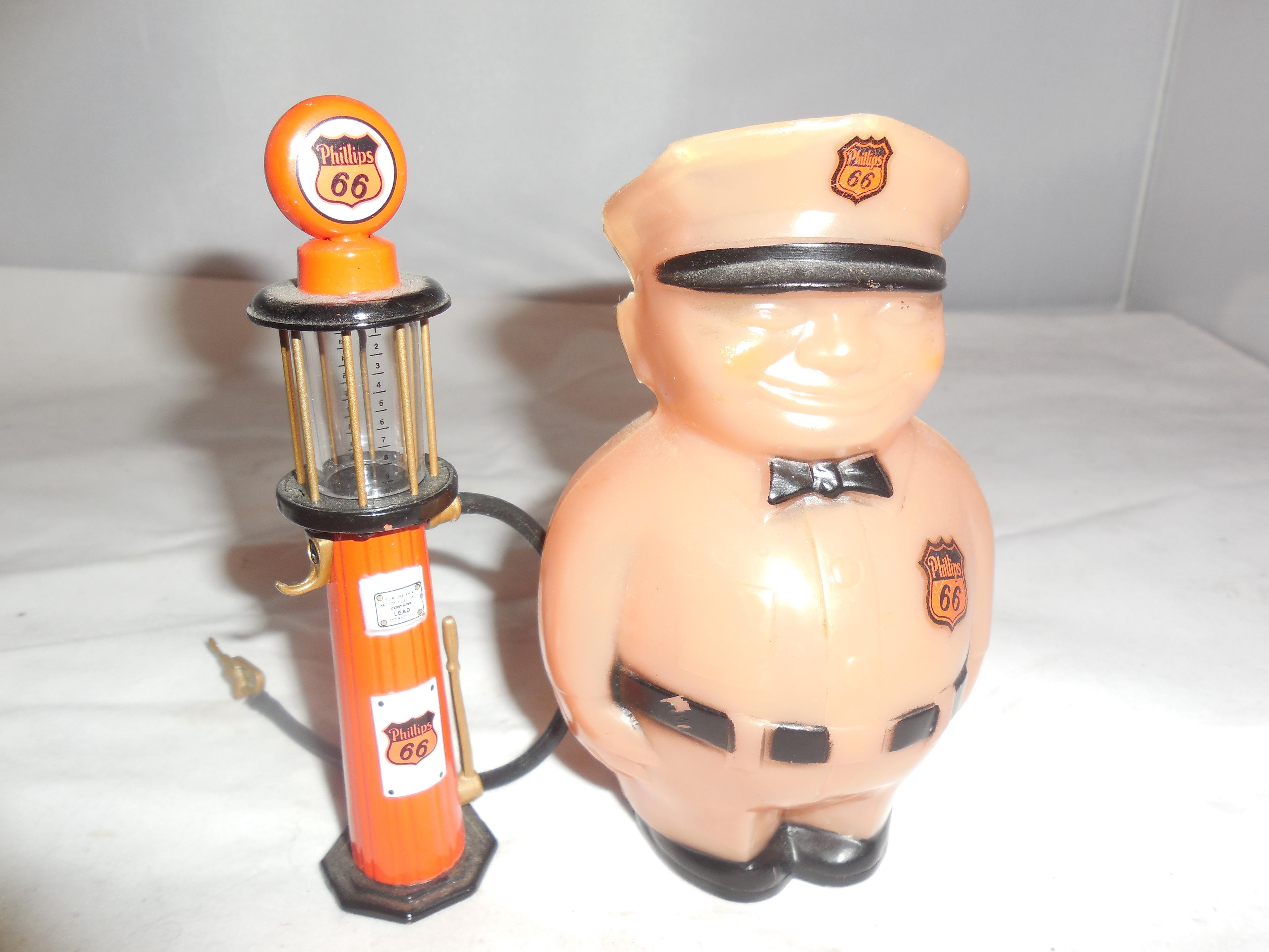 Vintage Ben Paulson Phillips 66 Bank & mini gas pump