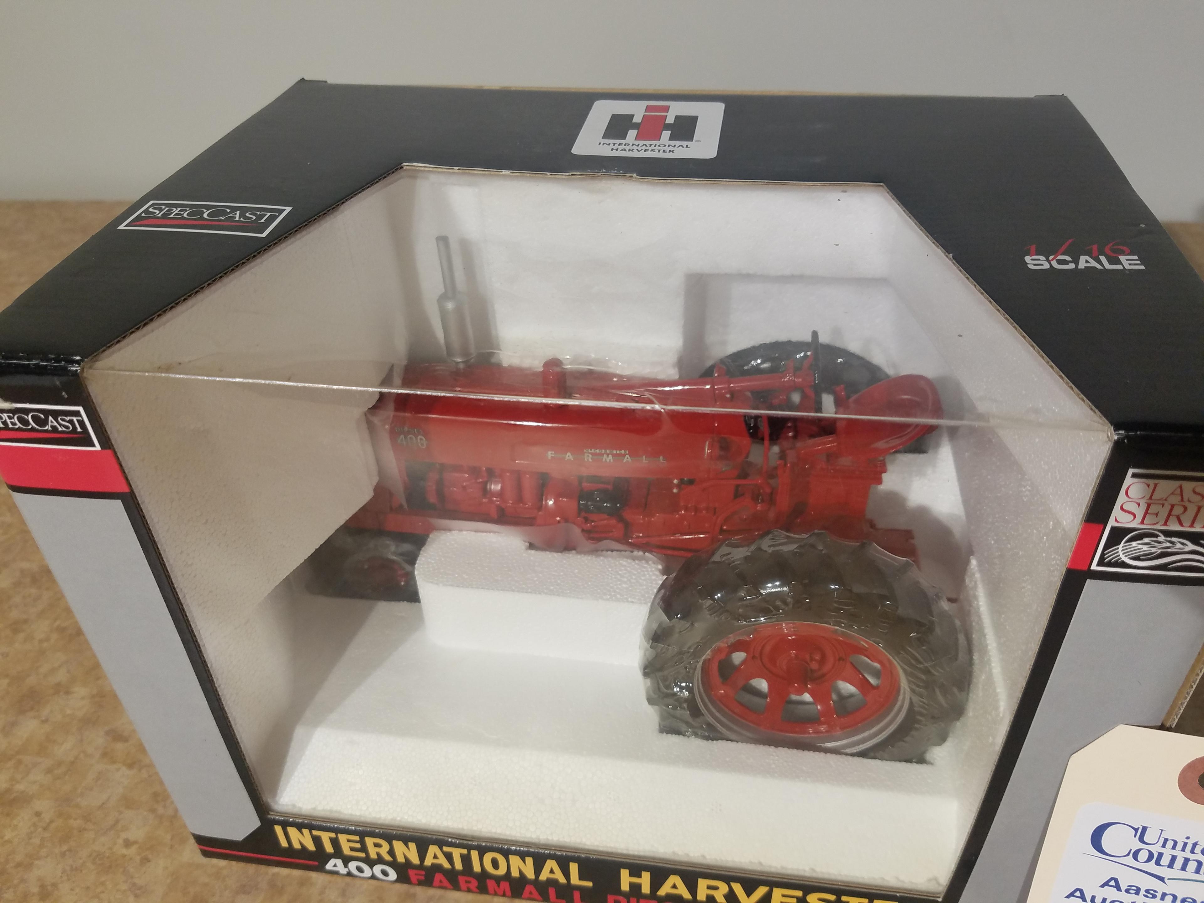 Specast IH 400 Farmall diesel tractor