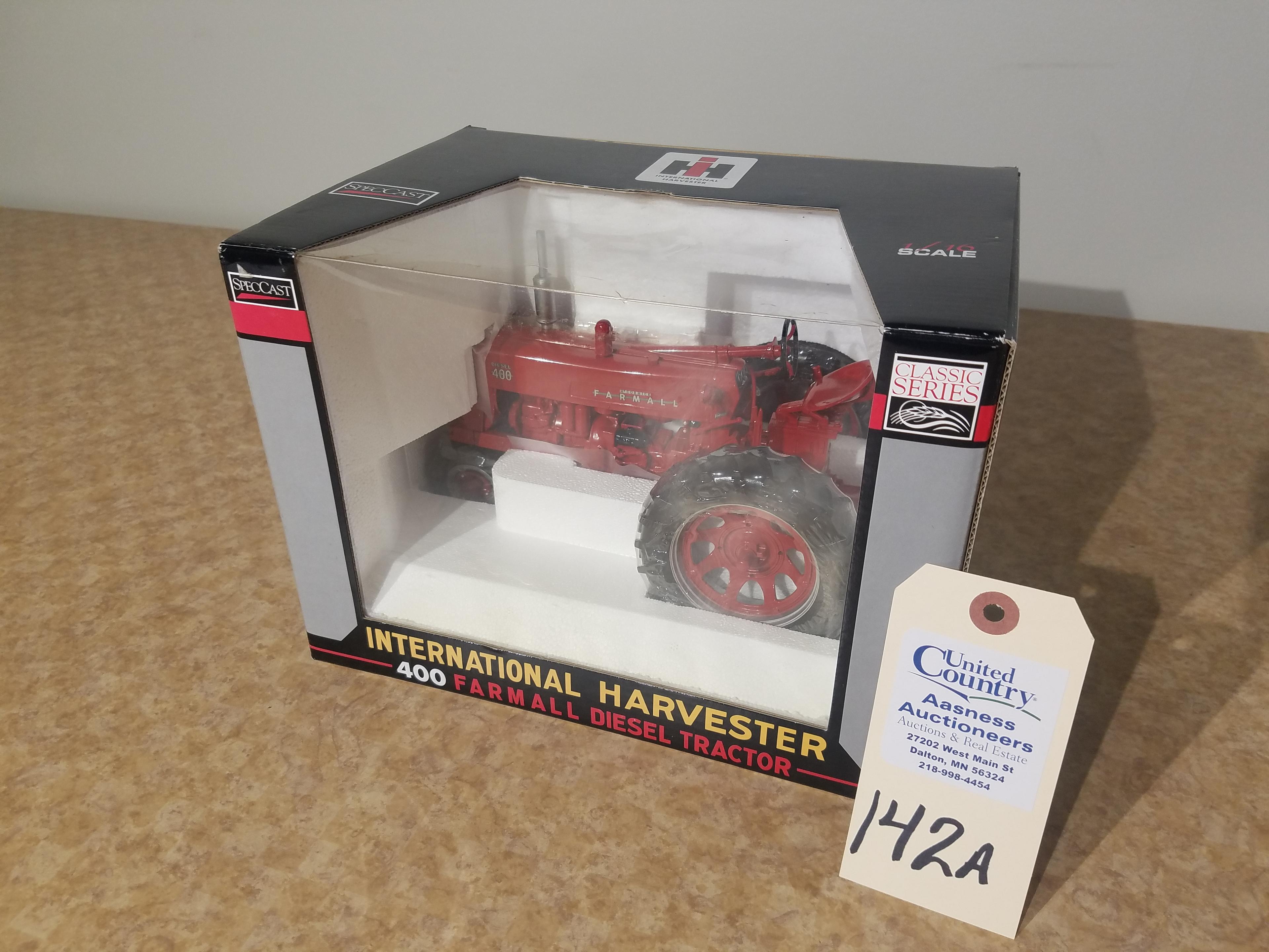 Specast IH 400 Farmall diesel tractor