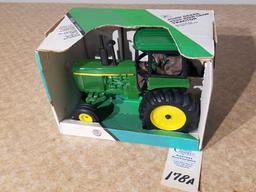 Ertl John Deere 4255 tractor