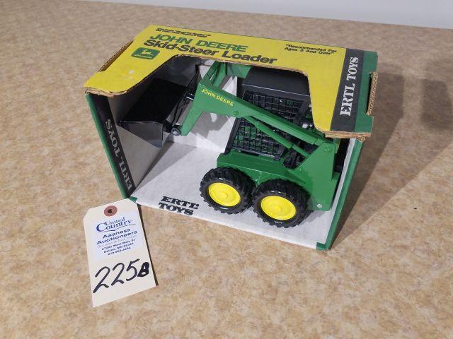 Ertl John Deere skidsteer loader