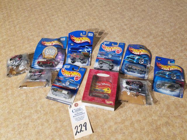 9 Mattel Hot Wheels