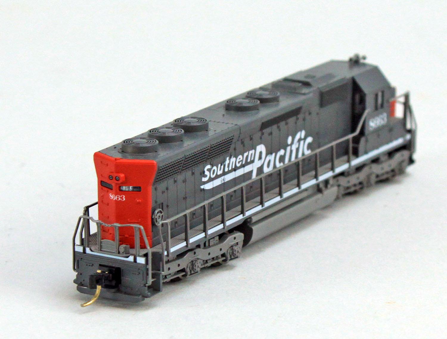 N Scale Kato Southern Pacific #176-3116, SD45, SP#8663 Speed Lettering Locomotive