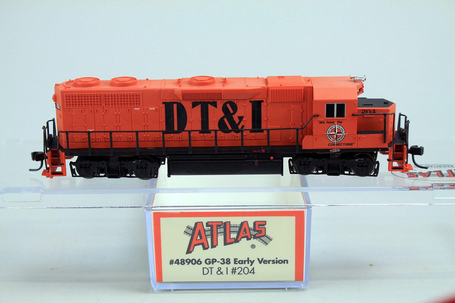 N Scale Atlas  D T & I 49806 GP-38 Early Version D T & I #204 Locomotive