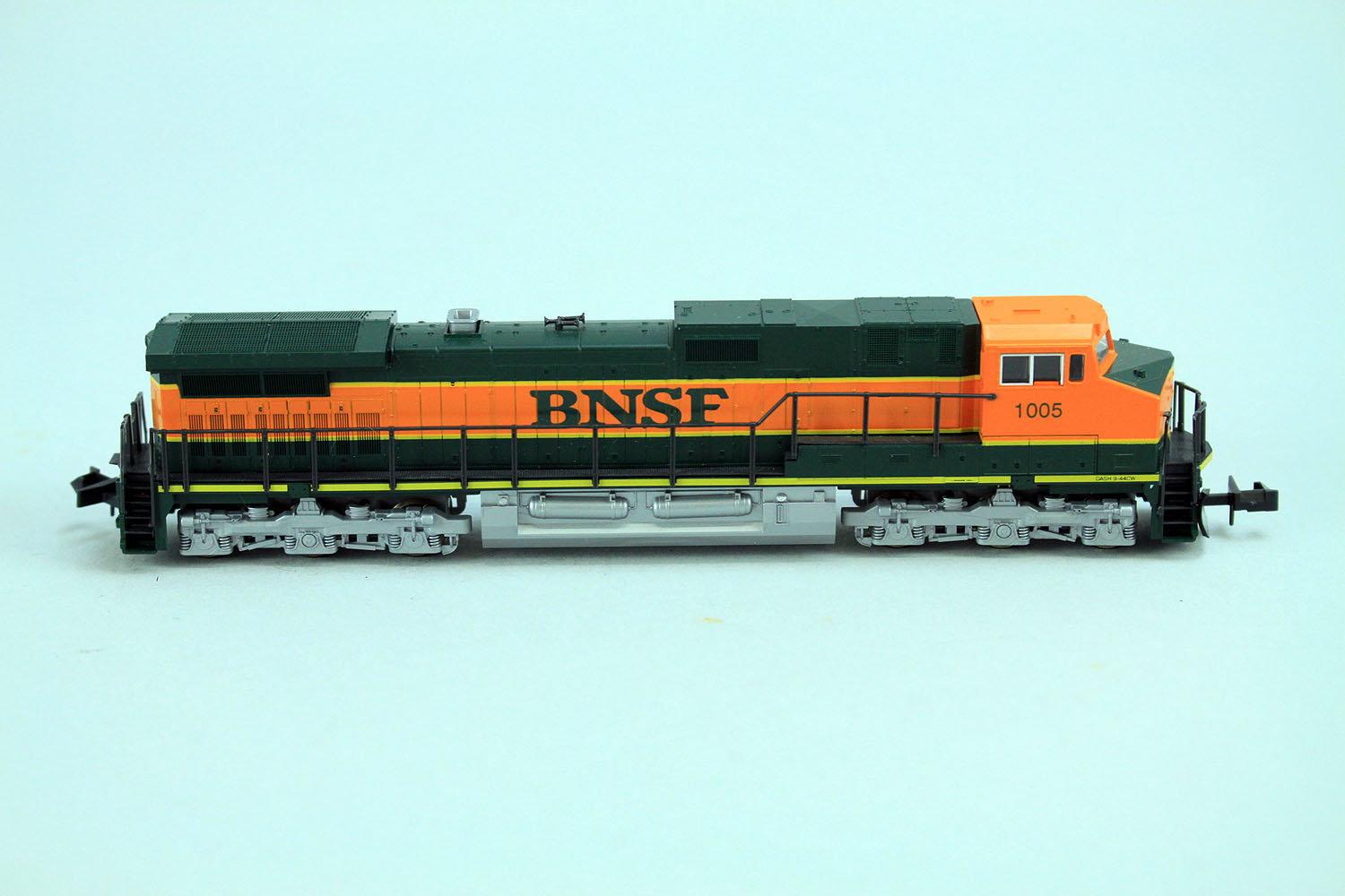 N Scale Kato BNSF Railway #1005, 17632 GE C44-9W Locomotive