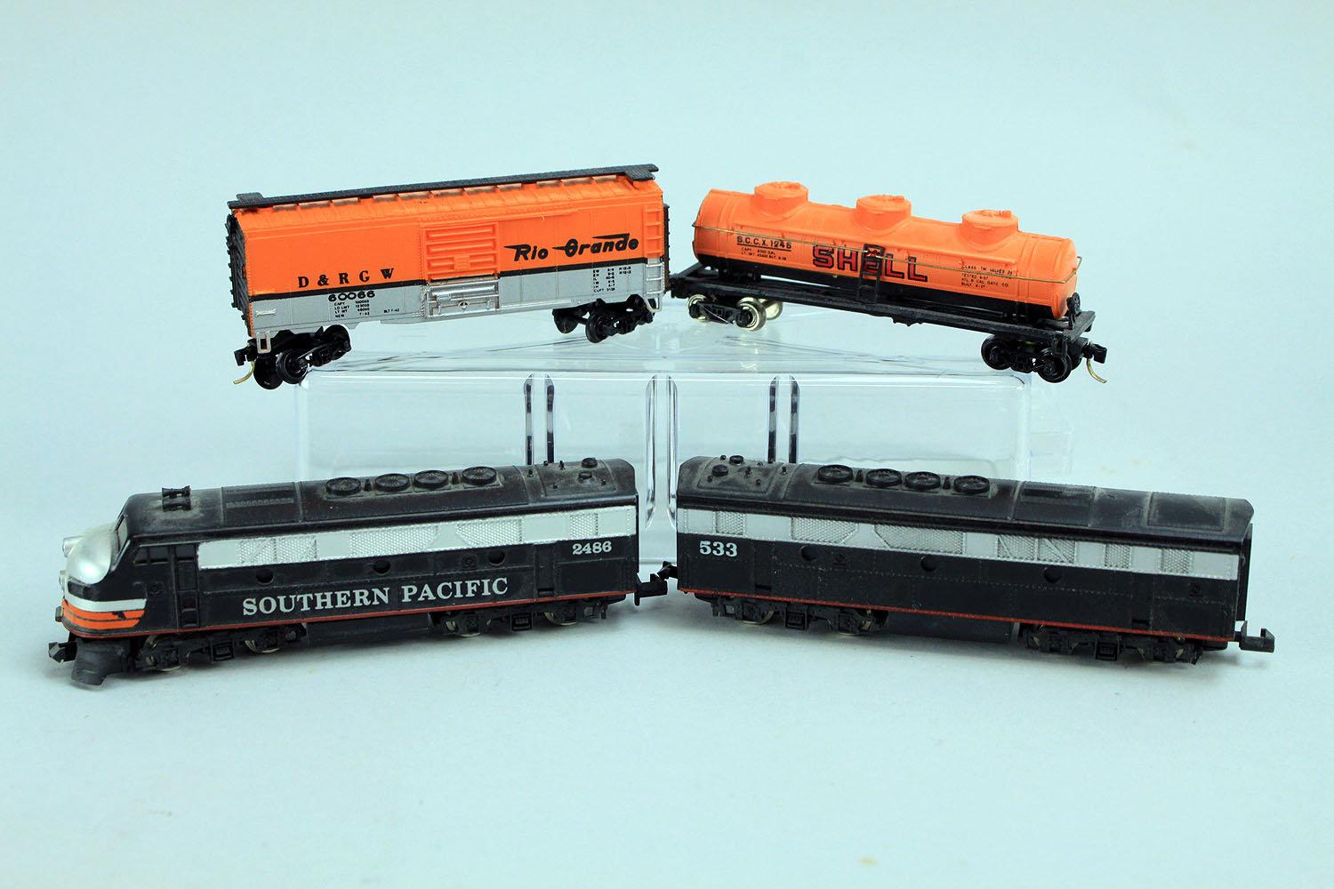 2 N Sale Bachmann Train Cars (DRGW60066 & SCCX1245) + 2 N Scale Con-Cor Train Cars (#2486 & 533)
