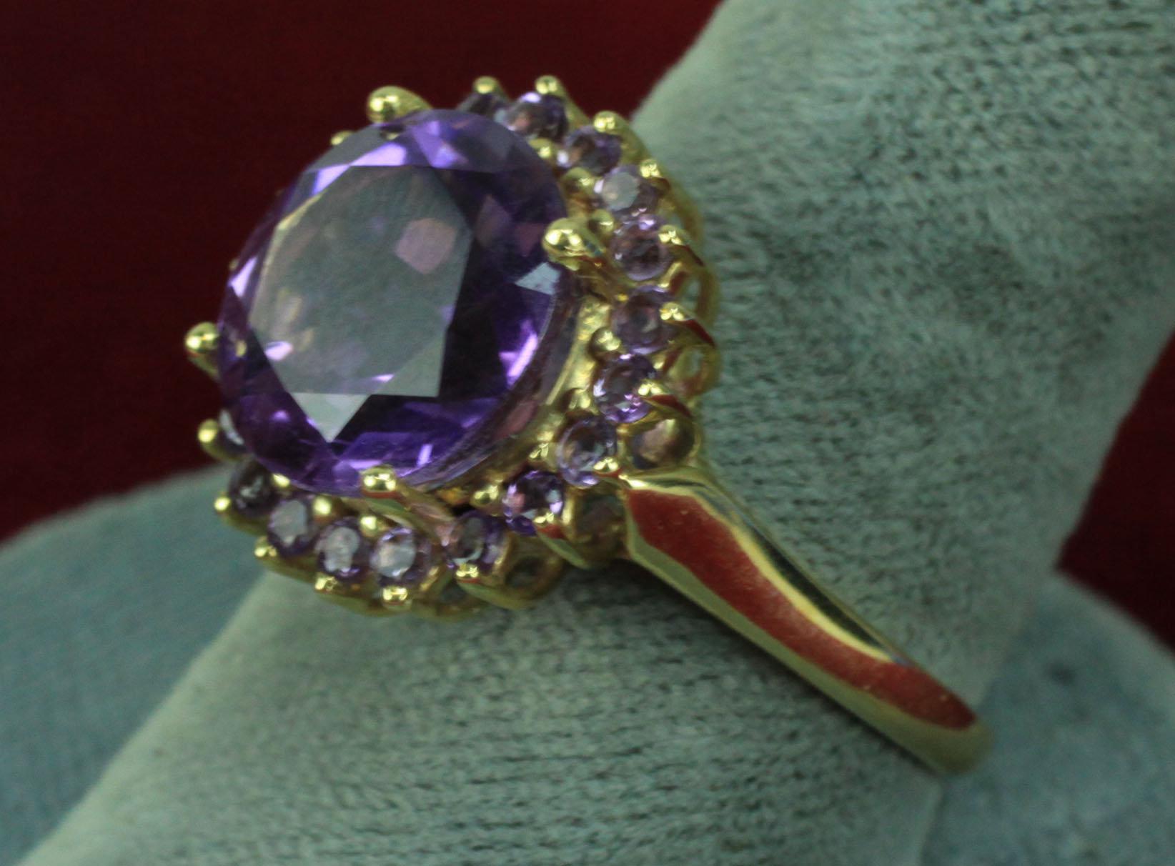 10K Gold Ladies Ring w/ Purple Colored Stone, Sz 9.5