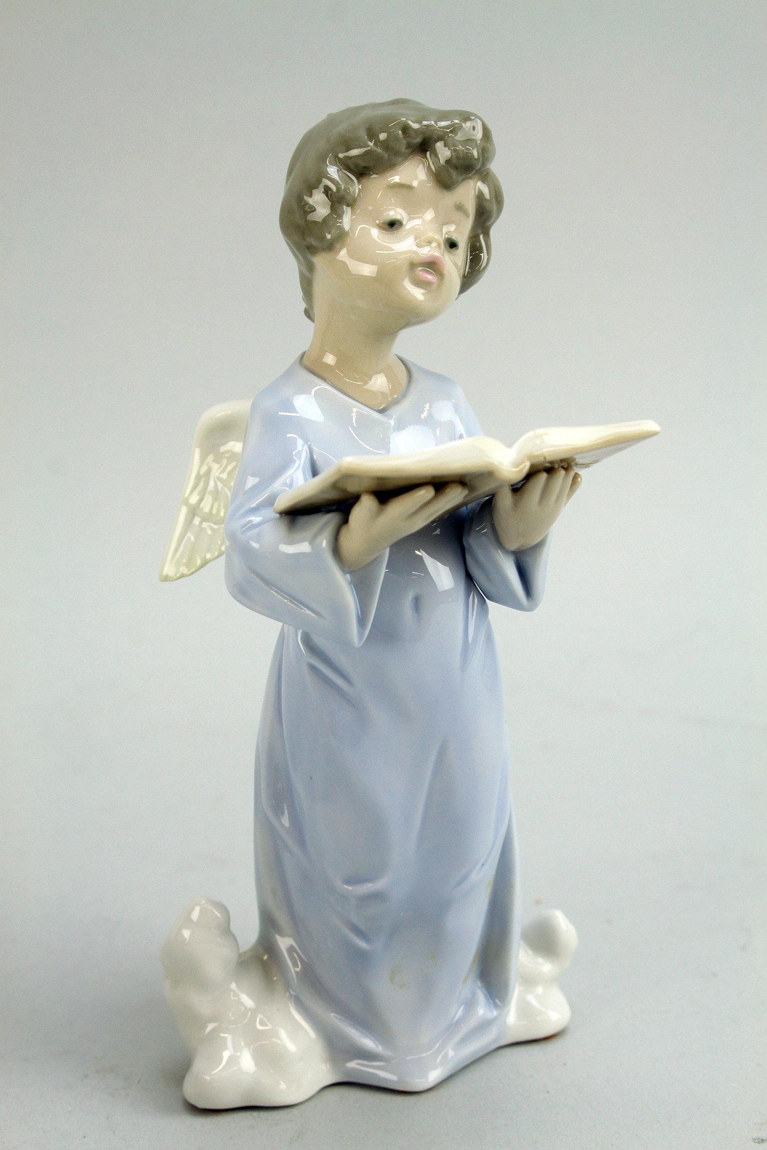 Lladro "Angelic Voice" #5274 Porcelain, Spain