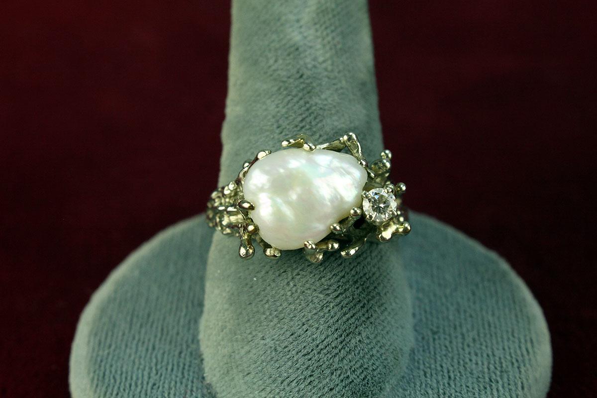 10k Gold Natural Pearl Ring, Sz. 9.5