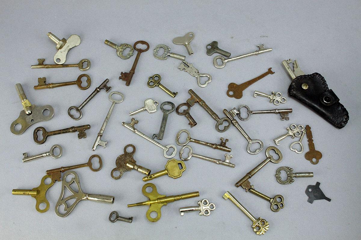 Assorted Keys: Skelton, Clock & Others