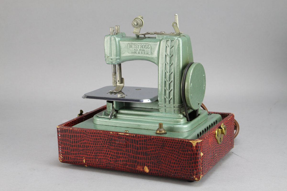 Vintage Betsy Ross Child's Sewing Machine & Old Buttons