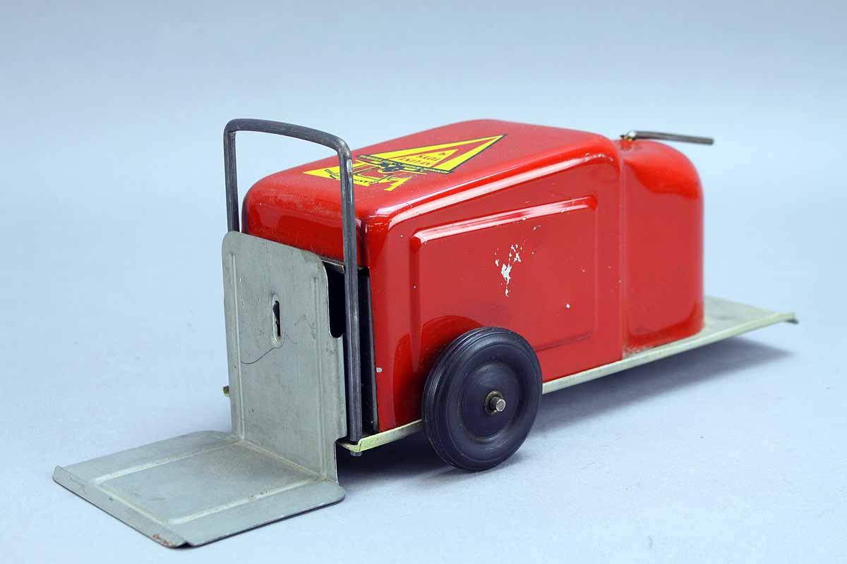 Ny-Lint Lift Truck w/ Box, Ca. 1940's