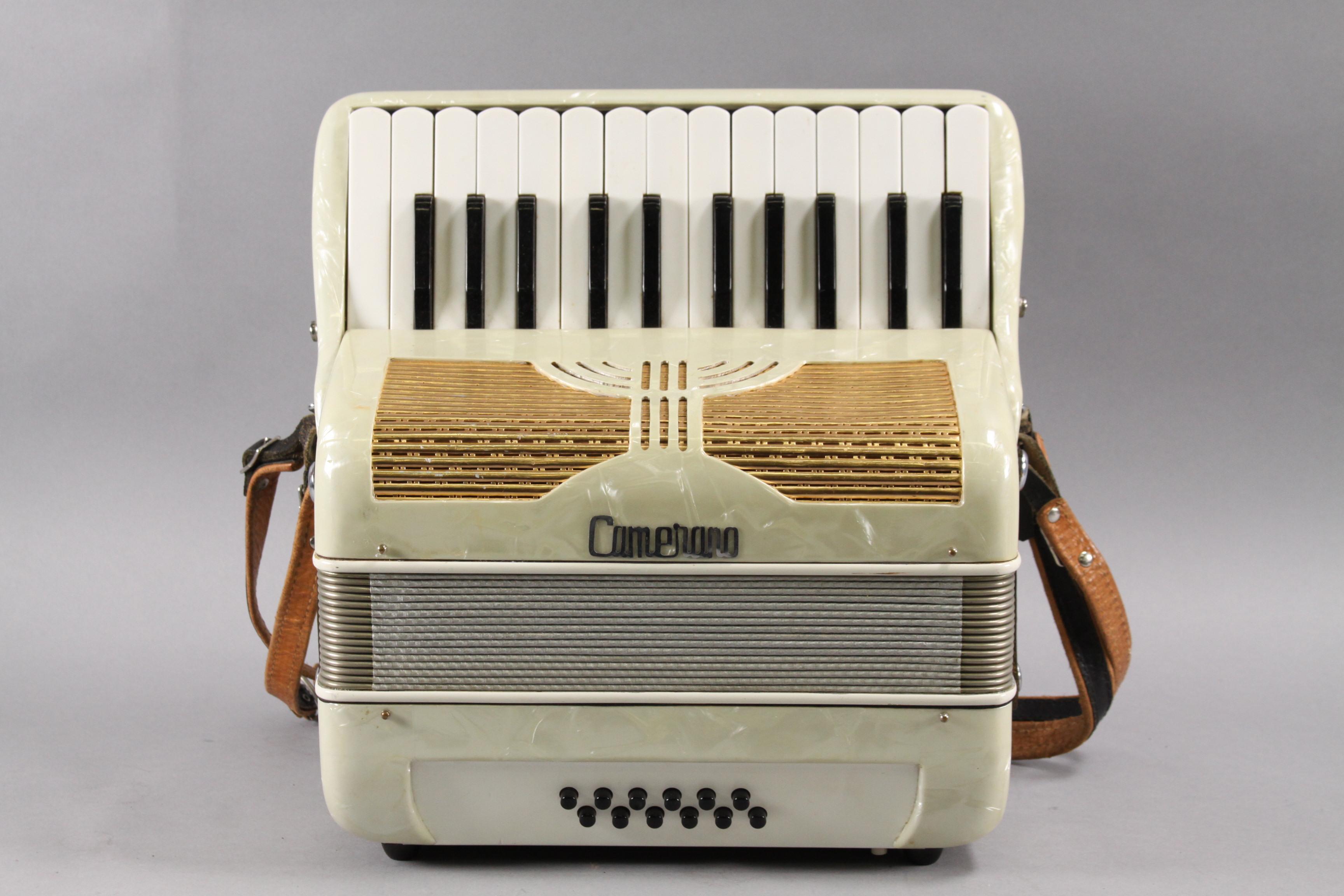 Camerano Accordion M111/112 w/ Case, Italy