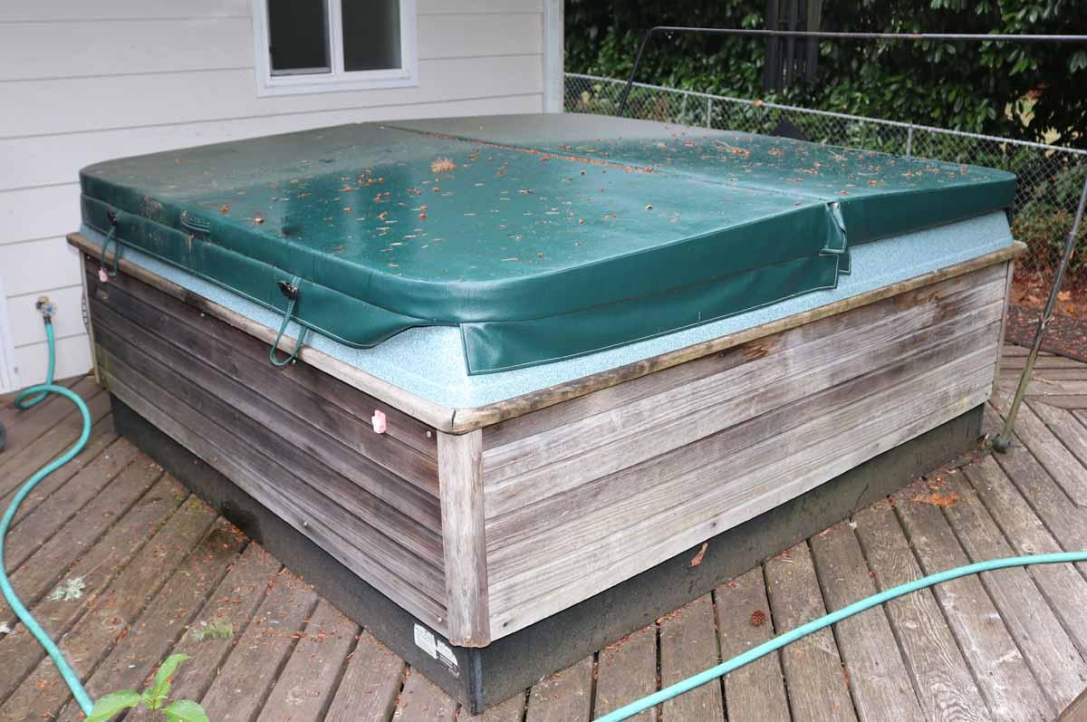 Coleman Hot Tub - Spa