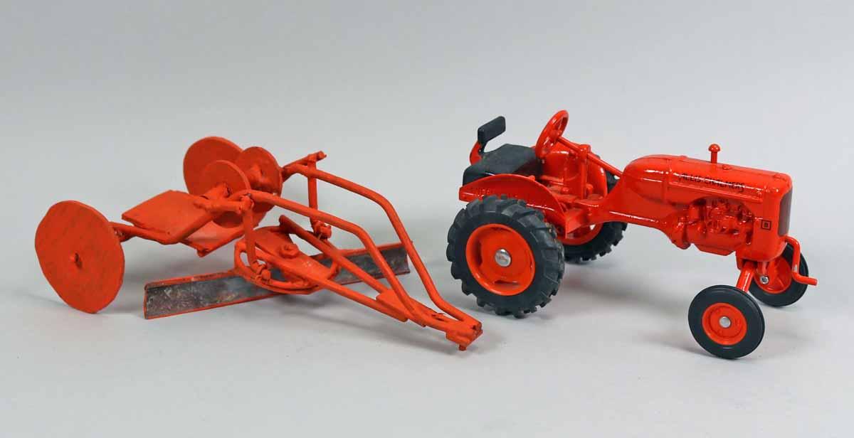 Ertl DieCast Allis Chalmers Forty-Five (45) Motor Grader, 1/25th Scale