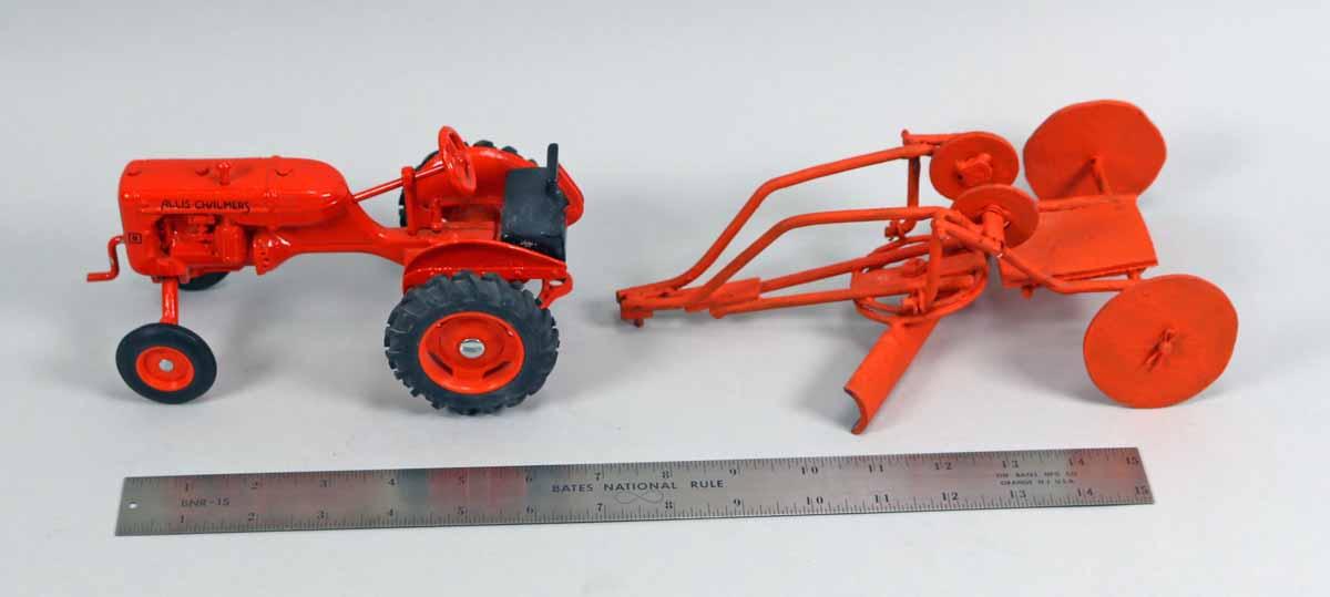 Ertl DieCast Allis Chalmers Forty-Five (45) Motor Grader, 1/25th Scale